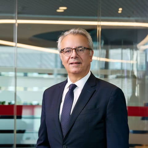 Dr. Uğur Özer